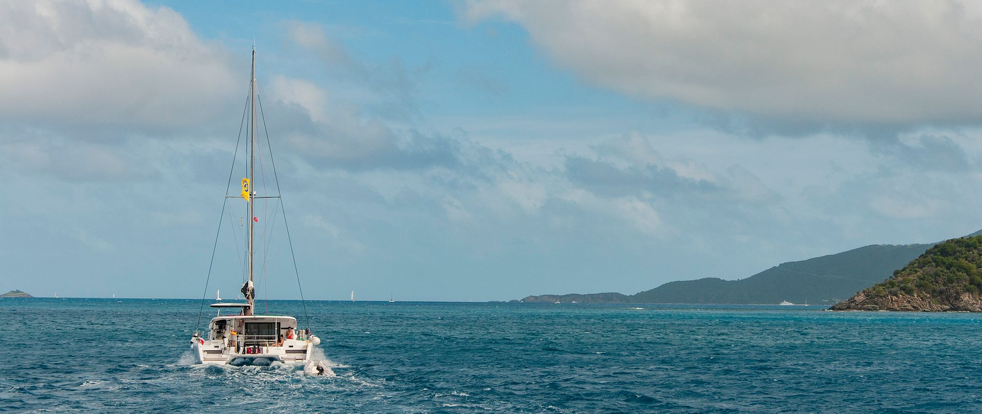 Croisière catamaran Îles Vierges avec hôtesse 