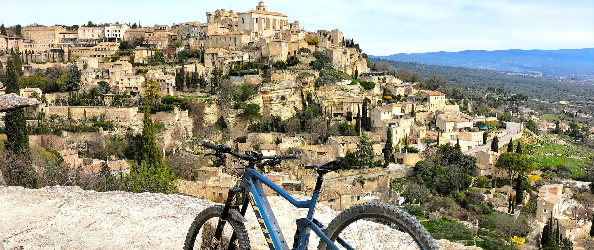 Voyage à vélo en Provence dans les Ocres du Luberon