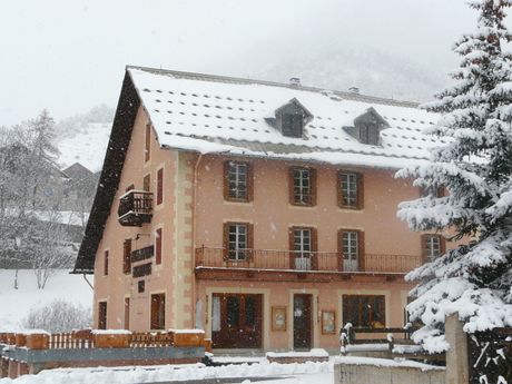 Hôtel convivial de montagne ouvert à l'année