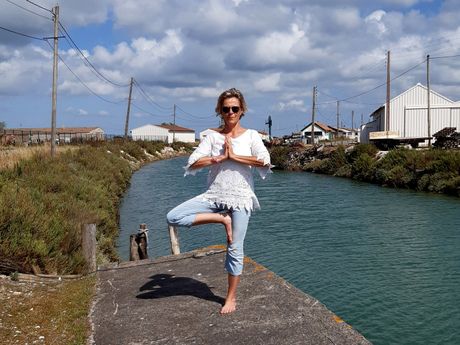 lydia-l-Professeur de Yoga