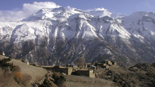 Panorama sur Ngawal et les montagnes himalayennes