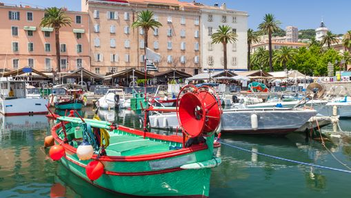 Croisière catamaran en Corse Nord avec hôtesse