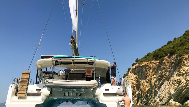 Croisière cabine dans les îles Saroniques - catamaran 42'