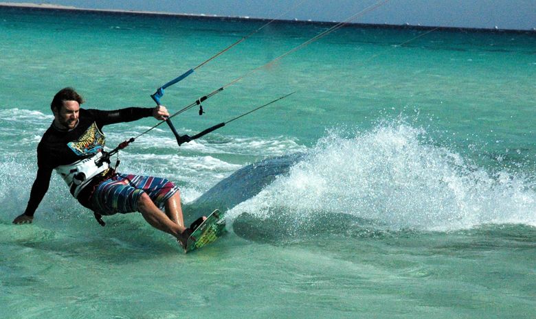 Cours de kitesurf dans la région d'Hurghada-1