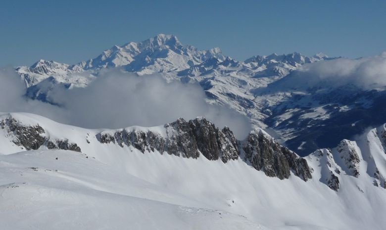 vue aérienne sur massif du Mont Blanc